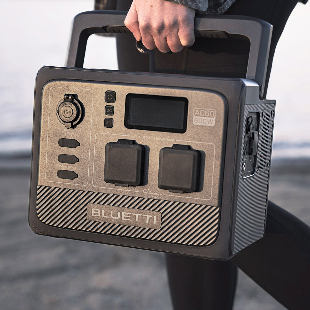 BLUETTI AC60 Power Station Portatile | 600W 403Wh