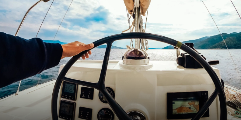 Pannello Solare Barca: Come Equipaggiare la Tua Imbarcazione per l’Autonomia Energetica?